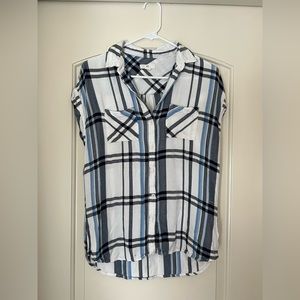 White Plaid Button Up Shirt from Evereve size small